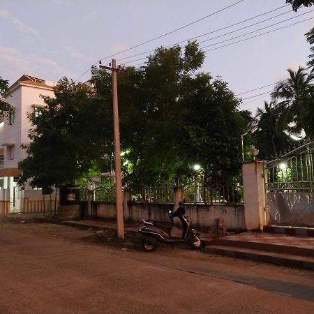 Mayurapriya Inn Csennai Kültér fotó