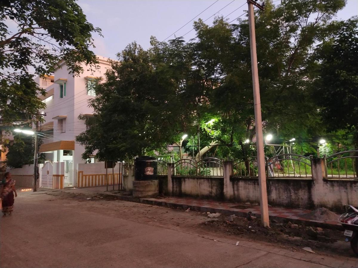 Mayurapriya Inn Csennai Kültér fotó