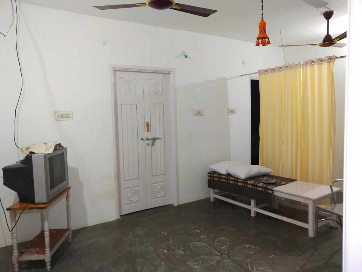 Mayurapriya Inn Csennai Kültér fotó